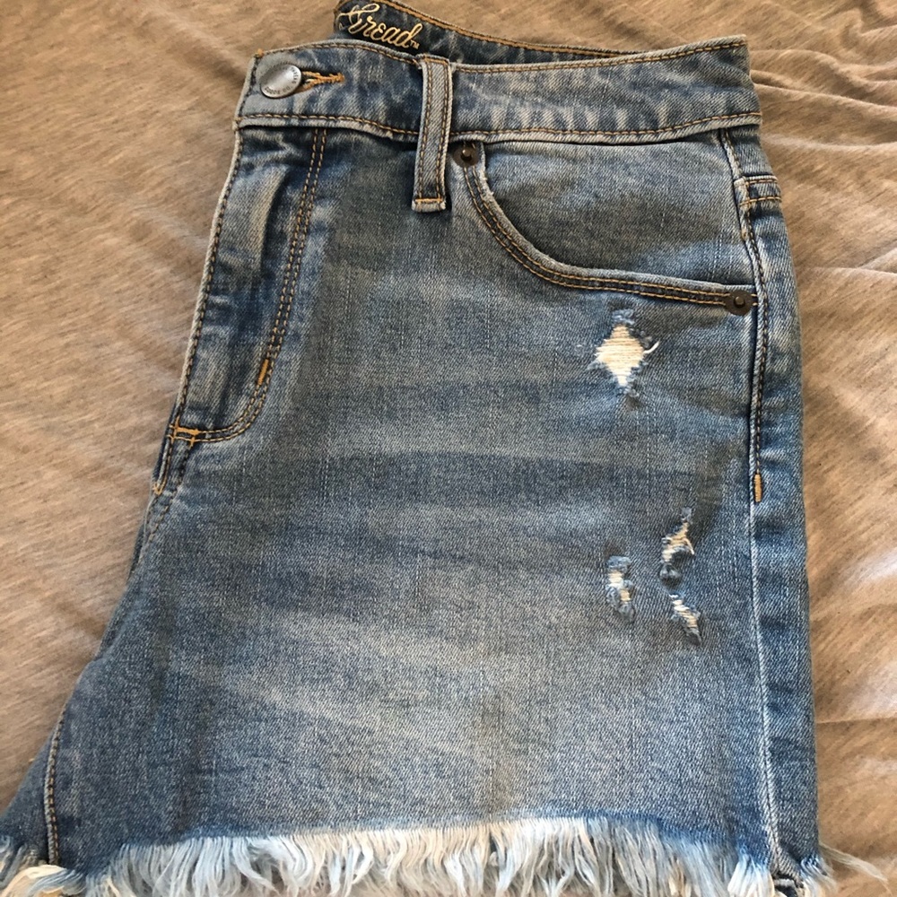 Target Universal Thread Shorts - Picture 2 of 5